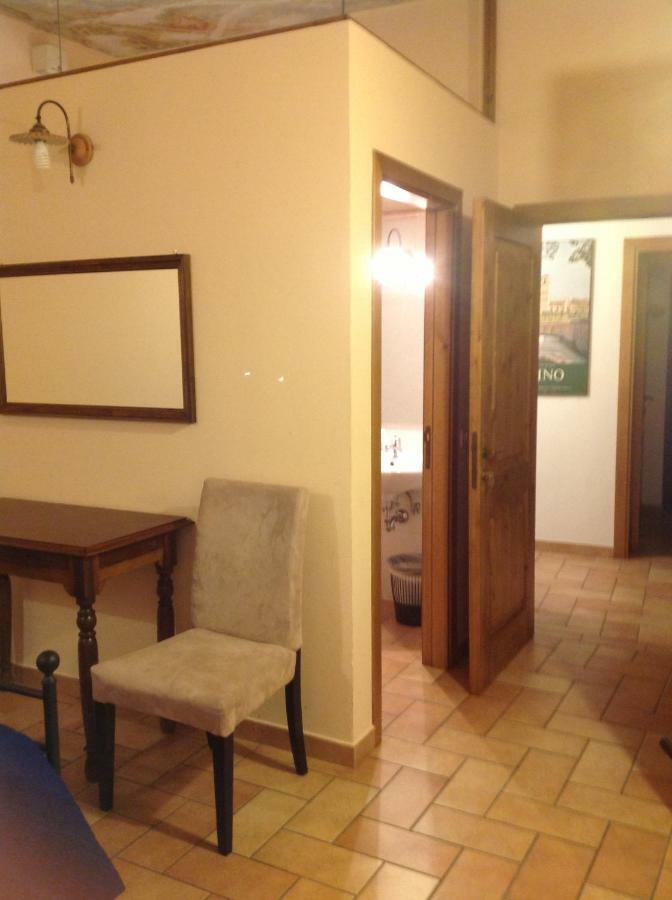 San Francesco Bedrooms Urbino Bagian luar foto